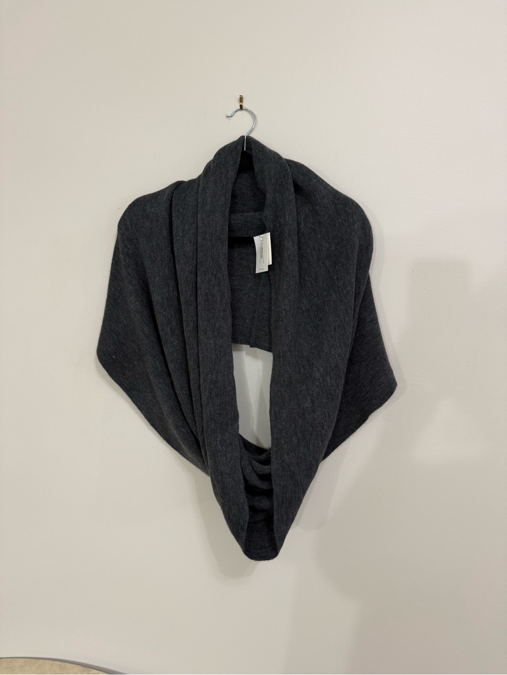 Calvin Klein Blanket Scarf Womens One Size Gray V Wrap Soft Gorgeous Brand New